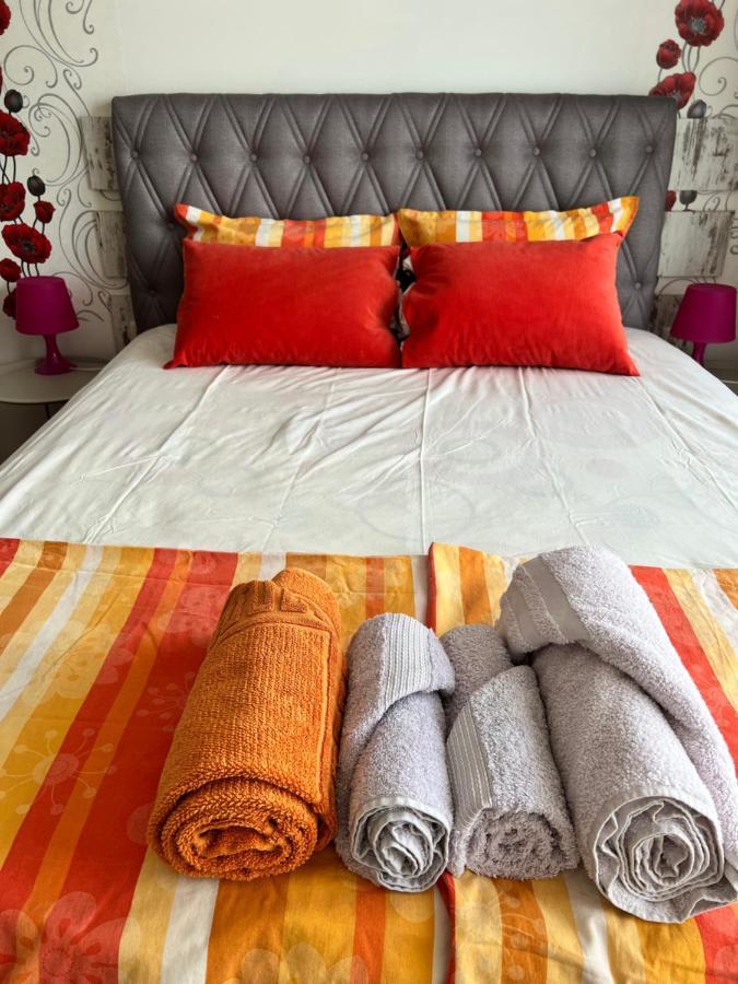 Orange Apartments ポモリエ エクステリア 写真