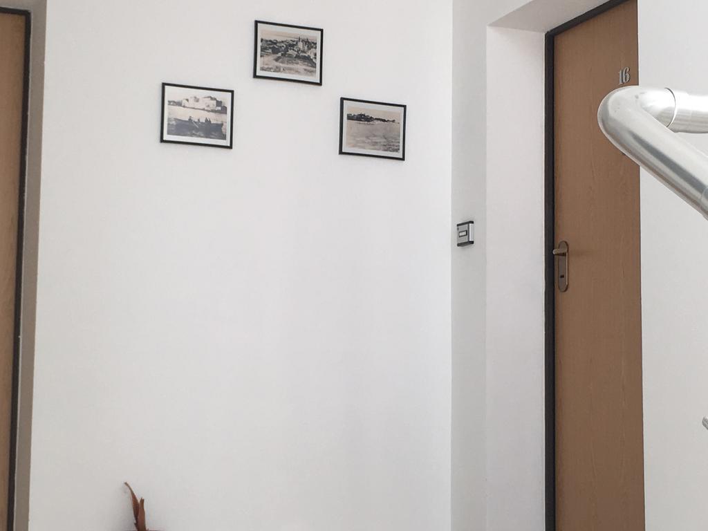 Orange Apartments ポモリエ エクステリア 写真